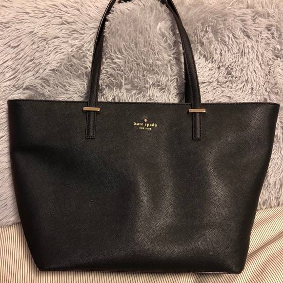 SOLD ✅ Kate Spade Cedar Street Small Harmony - Picture 1 of 7